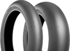 Close-up van het loopvlak Bridgestone V02 160/630 R17 Front/Rear TL