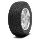 Close-up van het loopvlak Pirelli P600 235/60 R15 98 W