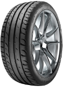 Close-up van het loopvlak Riken Ultra High Performance 215/50 R17 95 W XL
