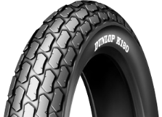 Close-up van het loopvlak Dunlop K180 130/80-12 69 J TL