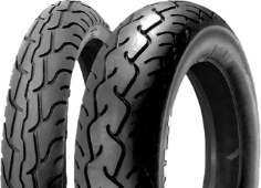Close-up van het loopvlak Pirelli Route MT 66 150/90-15 74 H Rear TL M/C