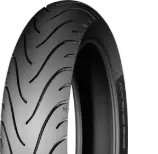 Close-up van het loopvlak Michelin Pilot Street 100/70-17 49 S Front/Rear TL/TT M/C